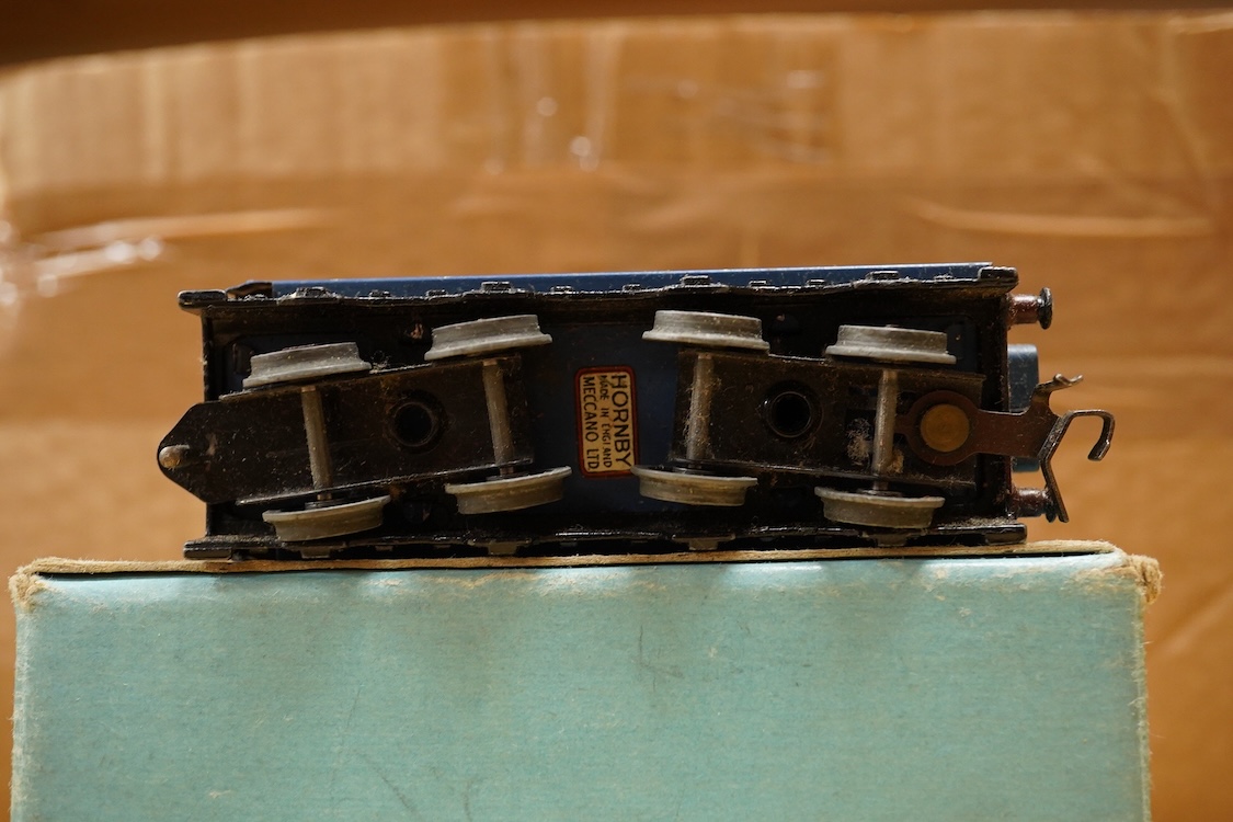 A collection of Hornby Dublo railway for 3-rail running, including three boxed locomotives; an LNER class A4 4-6-2 tender locomotive, Sir Nigel Gresley 7 (EDL1), a BR Duchess of Montrose 46232 (EDL12), and a BR class N2